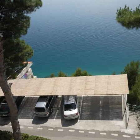 Studio 6689g * Brela